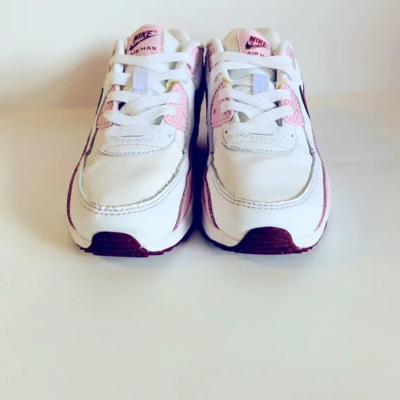 Nike Air Max 90s - Picture 2 of 9